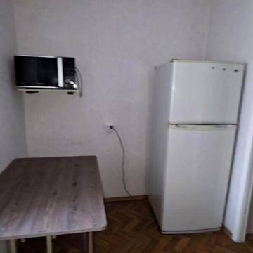 Довгострокова оренда 1к Квартира Євгена Танцюри (Генерала Петрова) вулиця