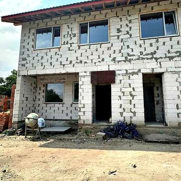 Дворівнева 3К квартира з власним паркомісцем! Центральна частина Бучі