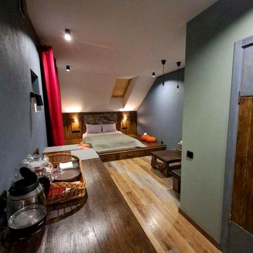 Здам квартира студія без кухні плата помісячно