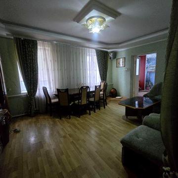 Продаж будинку смт Рокитне центр селища