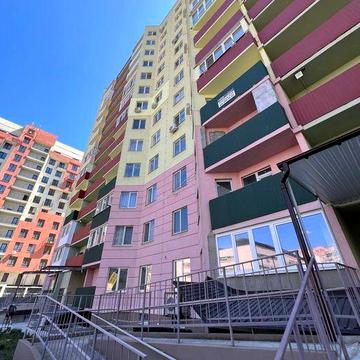 Продам 2х комнатную  квартиру  на Сахарова ЖК Зодиак