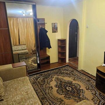 Здається квартира ( малосімейка)