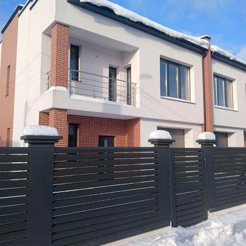 Прожаж котеджу у Конопниці