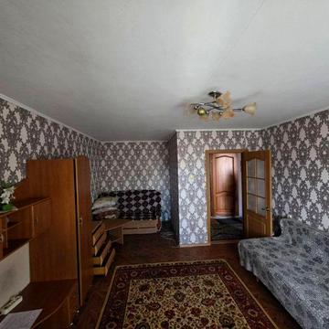 Здам 1 к квартиру на Таїрово Левітана Корольова. Простора. Два дивани