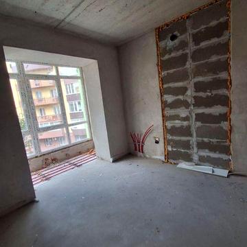 Маленька 2кім. 43.6м2 + 30% РЕМОНТУ, можна під Сертифікат!
Маленька