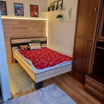 Продаю компактну сучасну квартиру біля метро! Ідеально в оренду!