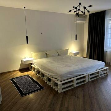 Продаж  великої 3-х кімнатної з гаражем!