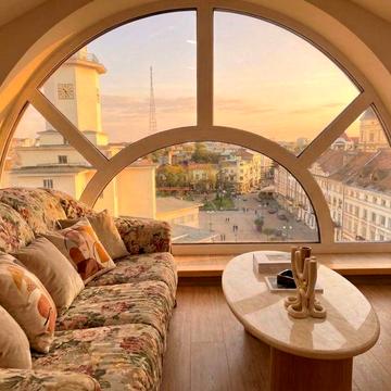 Перша здача - постійне світло!  4-кімнатна квартира- лофт біля Ратуші