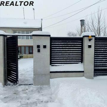 Продається 2 -кімнатна квартира . Чортків