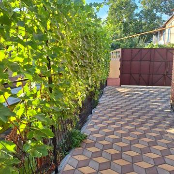 Продам будинок в районі Дружба