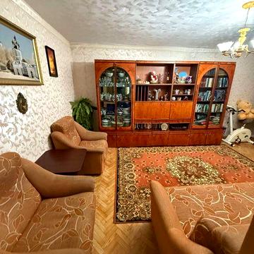 Продам 3-кімнатну квартиру, чешка, з меблями