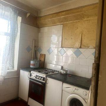 Продаж квартири . Метро Лісова, Чернігівська, Мілютенка,7