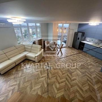 Дворівневі апартаменти в ЖК Синергія Сіті з дизайнерським ремонтом.