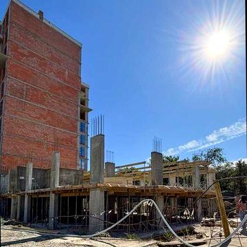 Продам 2 кімнатну квартиру в центрі міста