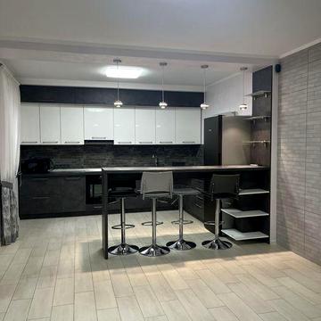 Оренда 2х квартири з окремим виходом та парко місцем.