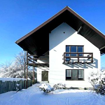 Будинок в тихій краєвидній місціні.Газ,камін,підвал(укриття).Без%