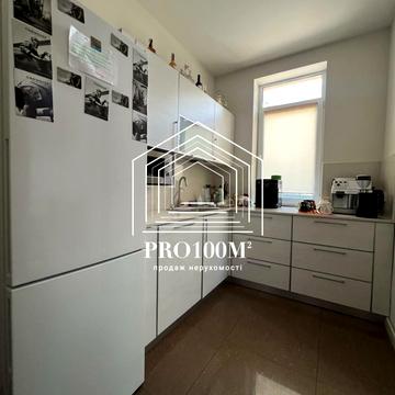 Старонаводницька вул., 3б