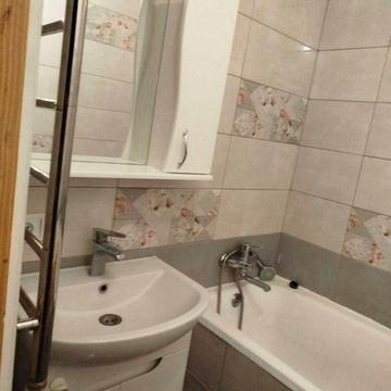 Двох кімнатна квартира . Озерна