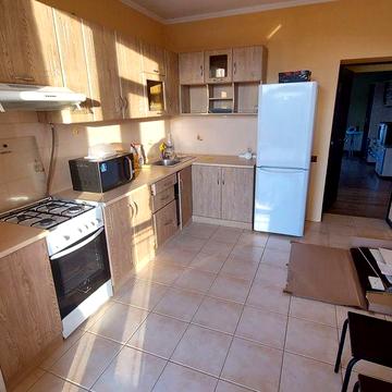 Здається в оренду простора 1кімн. по вулиці Хіміків