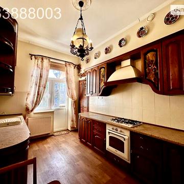 Довгострокова оренда 3к Квартира Коновальця Євгена вулиця