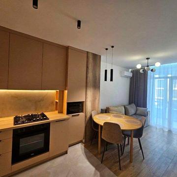 Оренда гарної півторакімнатної квартири в новому ЖК. Перша здача