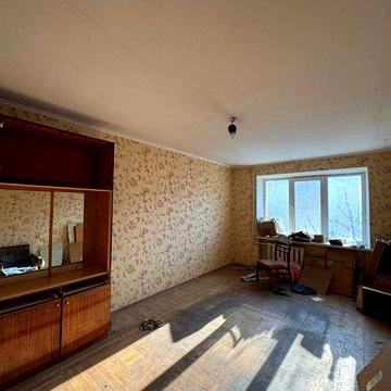 три кімнатна квартира в цег. будинку на 5 ст. Фонтану , газ