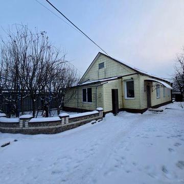 Продаж будинку в центрі Рокитне