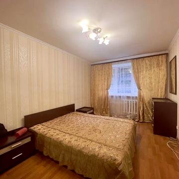 С ремонтом 2-х комнатная Варненская--парк Горького-Черёмушки--ГАЗ/ТЕЦ