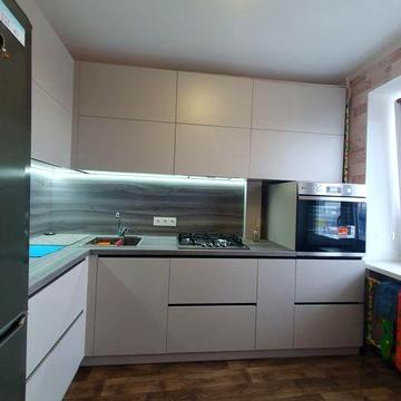 Сдаётся в аренду отличная 1-комн.кв-ра.  Пр.Мира/ Строителей.