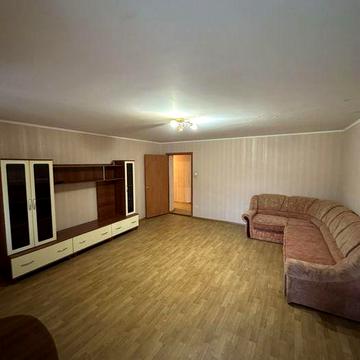 Сдам свою двухкомнатную квартиру на Сортировке в долгосрочную аренду .