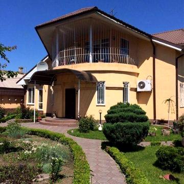 Продам дом, центр города, 240 кв.м. А