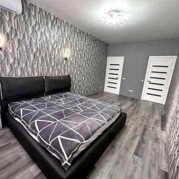 Срочно сдам квартиру в ЖК"Омега", пл.Толбухина. Гардеробная