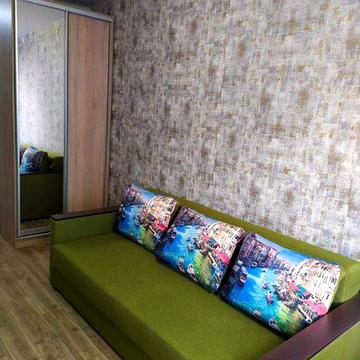 Реальная Сдам 1к гостинку Новострой. м. Защитников, 1 этаж