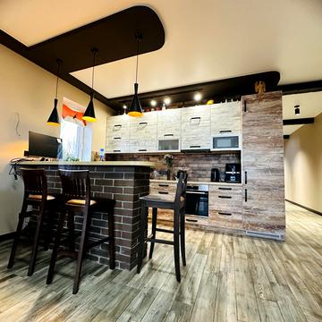 Героїв Полку "Азов" вул., 15