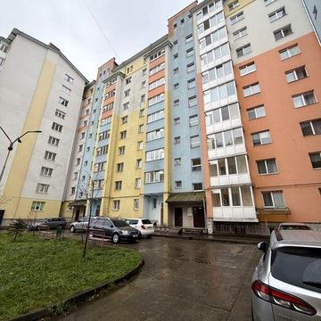 Трикімнатна квартира Пасічна