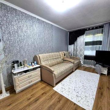 Квартира на Черемушках з великим балконом