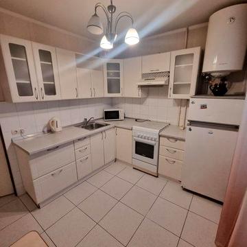 Здам 2к квартиру Академмістечко Житомирська бул.Вернадського 87 Газ