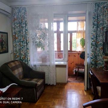 1 комн -30 метров. Центр. Балкон. Ремонт. Мебель. ул. Базарная-Осипова