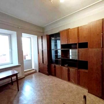 Продам 1 к. квартиру в центрі метро 5 хв. пішки