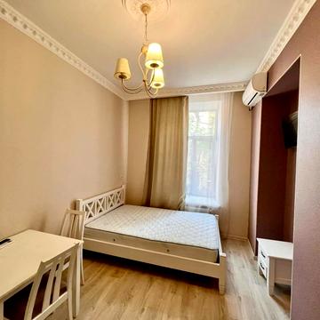 Успенська вул. (Чичерина), 24