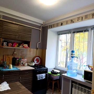 Затишна 1к квартира з ремонтом! Перший поверх Кубанської України 25/2