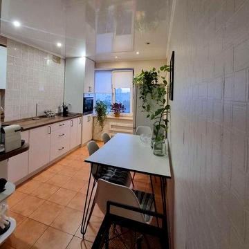 Продам 1 комнатную квартиру на Левобережном, ул. Терещенковская, 12.