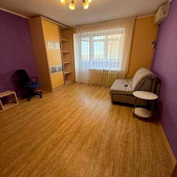 1-кімнатна| 34 кв. м.|  Цегла