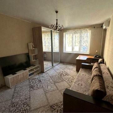 Другий поверх! 1-к квартира вул. Ревуцького 34-А 10 хв м. Харківська