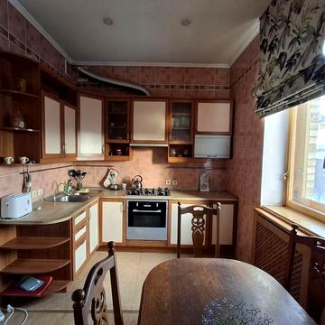 Васильківська вул. 13, 2-кімн Метро Голосіївська, Голосіївський район