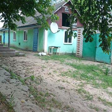 Задам будинок в селі   на тривалий термін.