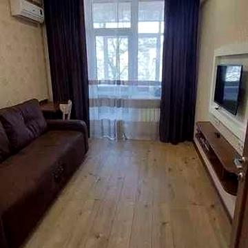 Продаж 2к повнометражної квартири центр міста.