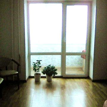 Продається 2-кімнатна квартира після ремонту в районі Машбуд