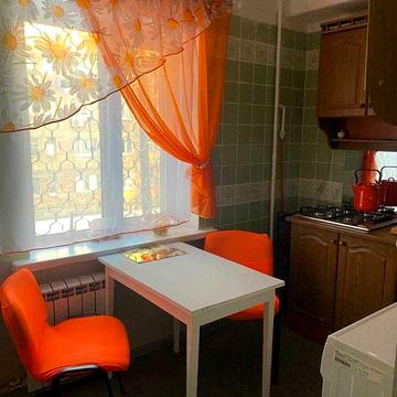 Тепла 2-кім квартира 2 пов, ГАЗ, Зодчих, Борщагівка, ПЕРША оренда!