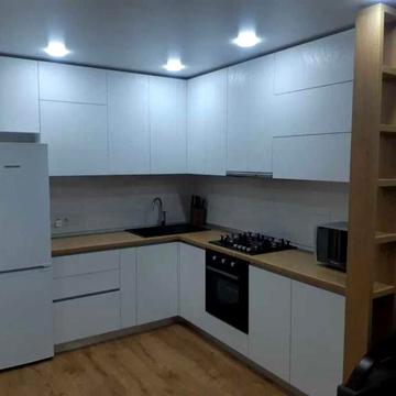 Набережна Перемоги вул., 44